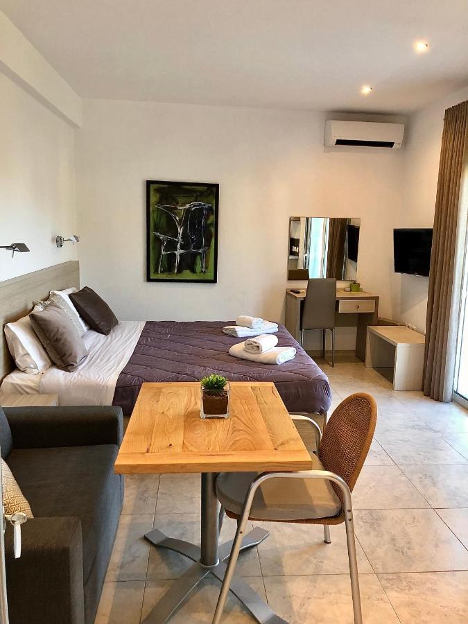 Vanessa House Luxury Apartments Skiathos Town Ngoại thất bức ảnh