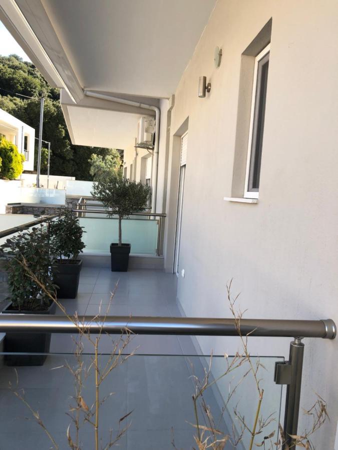 Vanessa House Luxury Apartments Skiathos Town Ngoại thất bức ảnh