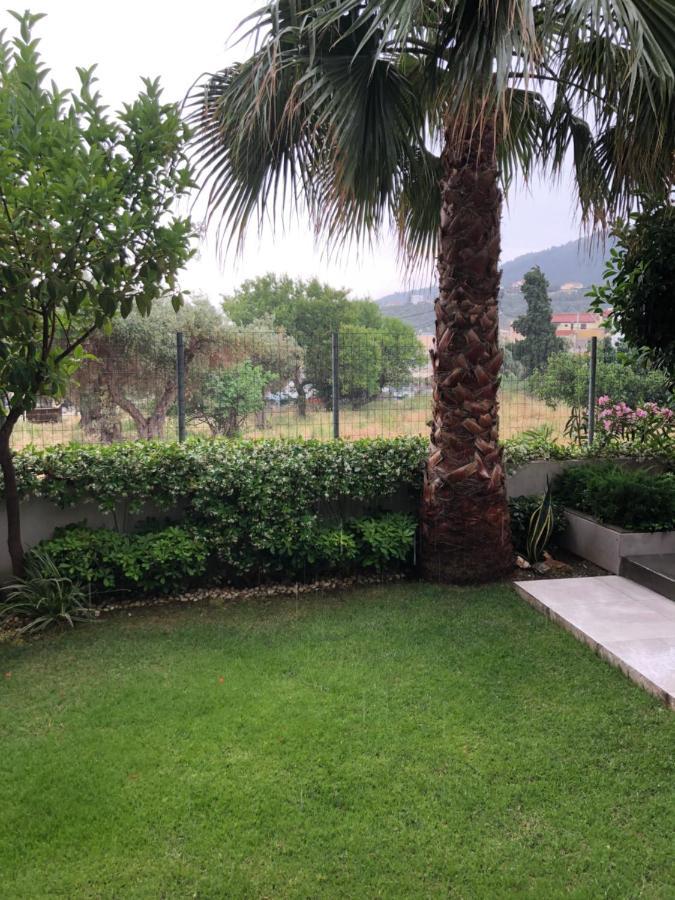 Vanessa House Luxury Apartments Skiathos Town Ngoại thất bức ảnh