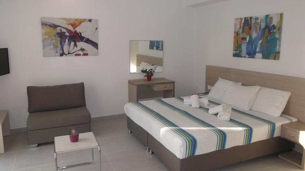Vanessa House Luxury Apartments Skiathos Town Ngoại thất bức ảnh
