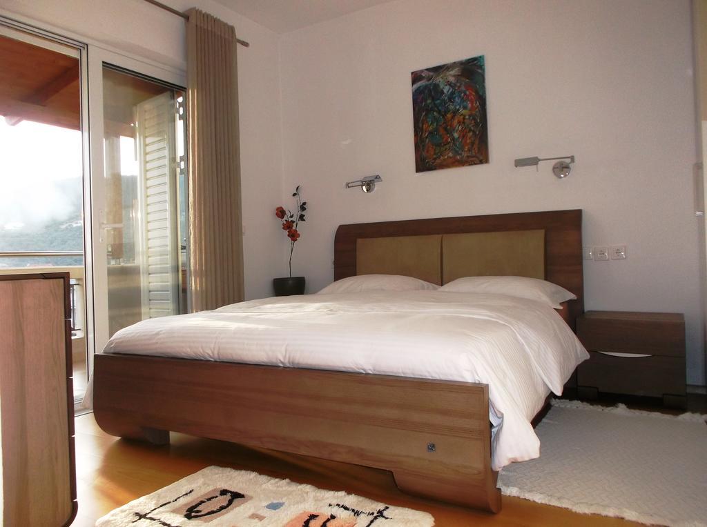 Vanessa House Luxury Apartments Skiathos Town Ngoại thất bức ảnh