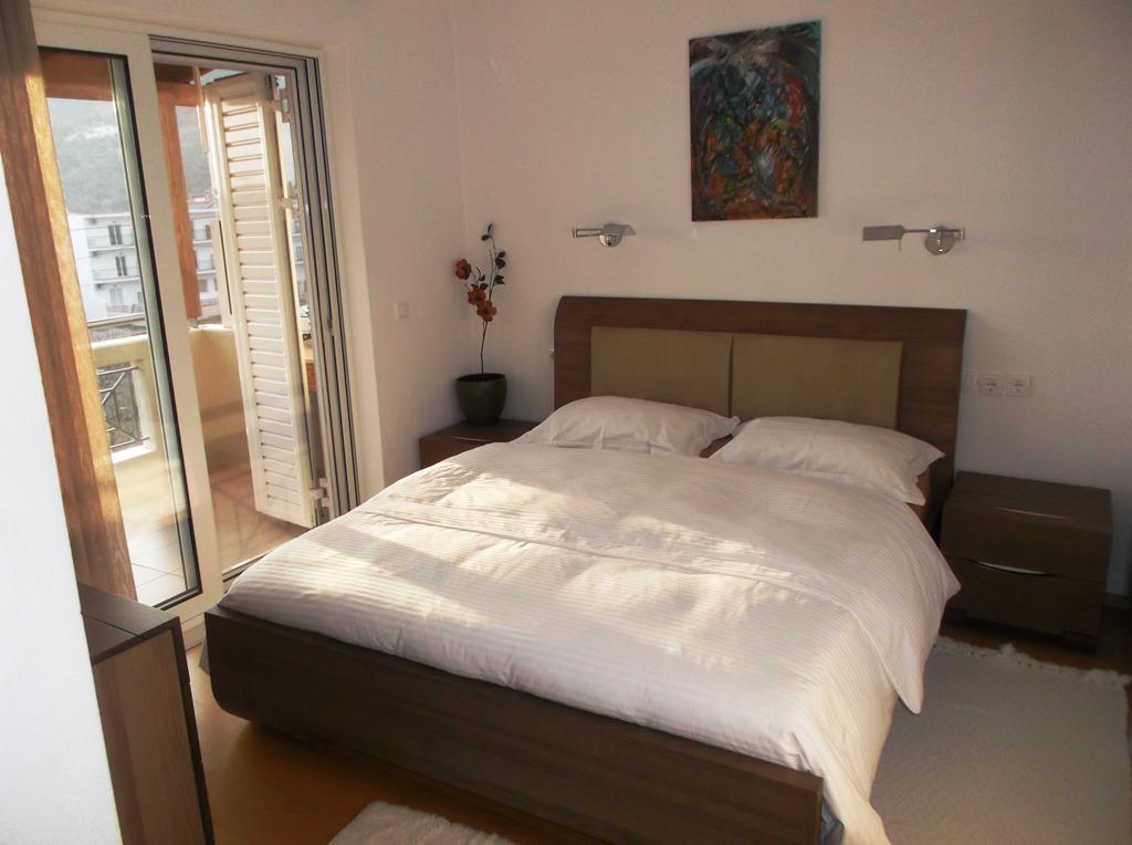 Vanessa House Luxury Apartments Skiathos Town Ngoại thất bức ảnh